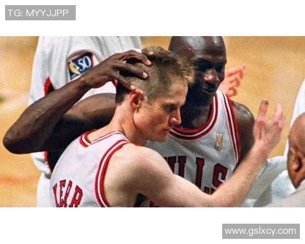 科尔称现代篮球重在空间拉开多名球员挺身而出成为球队核心