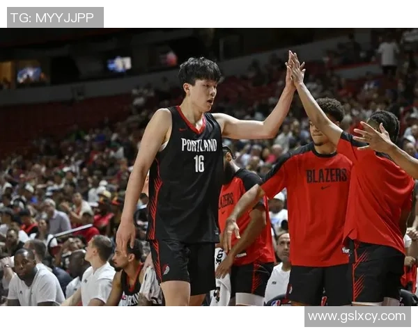 克林根首度担任开拓者先发中锋 杨瀚森替补待命备战首战